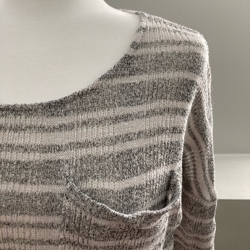 Charlotte Russe long sleeve knit sweater - Picture 2 of 5